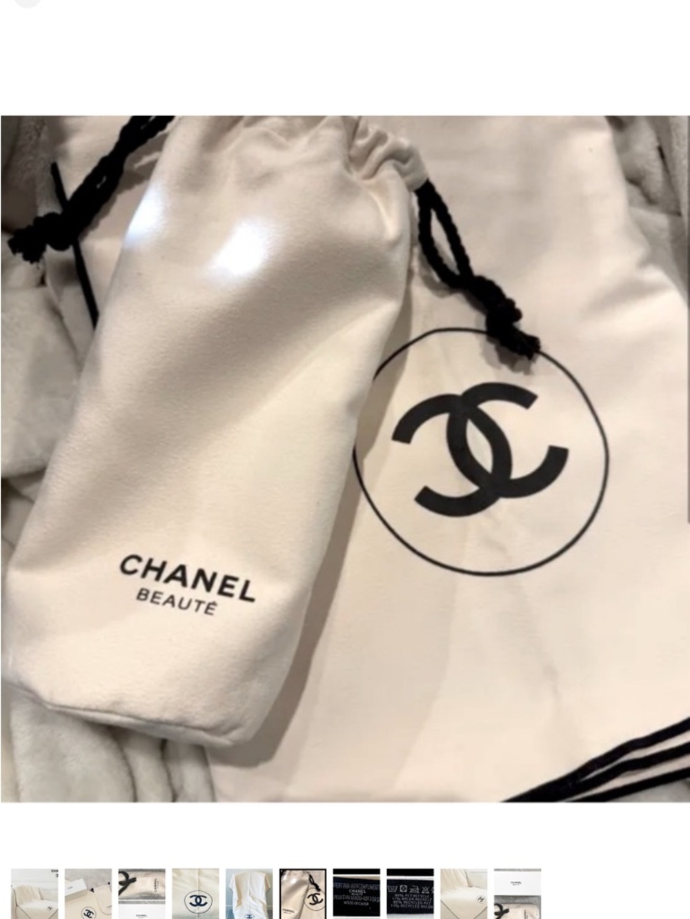 CHANEL Cream Throw with Black Trim and Logo - Picture 4 of 5